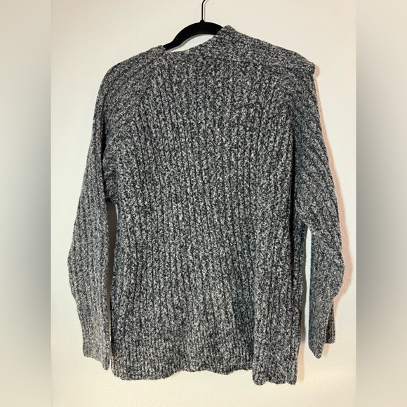 Zara sweater with faux turtleneck and button detail - Picture 3 of 7